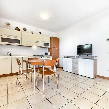 Apartment Flowers House - Host Solution Lido di Jesolo