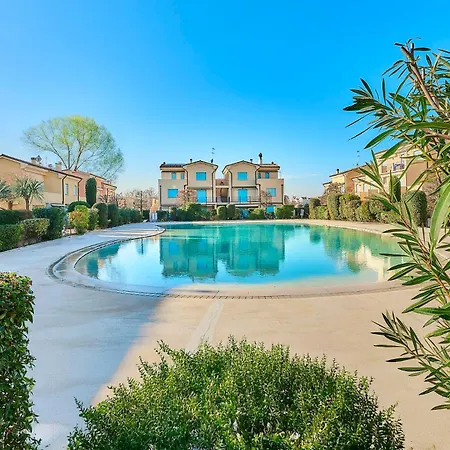 Flowers House - Host Solution * Lido di Jesolo