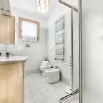 Flowers House - Host Solution * Lido di Jesolo
