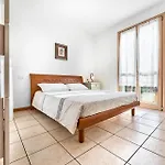 Apartment Flowers House - Host Solution