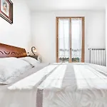 Apartment Flowers House - Host Solution *