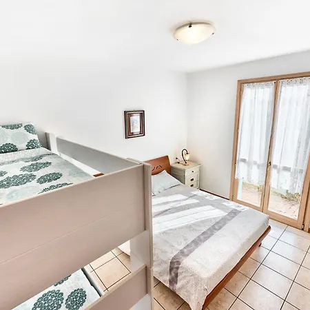 Flowers House - Host Solution Apartman *