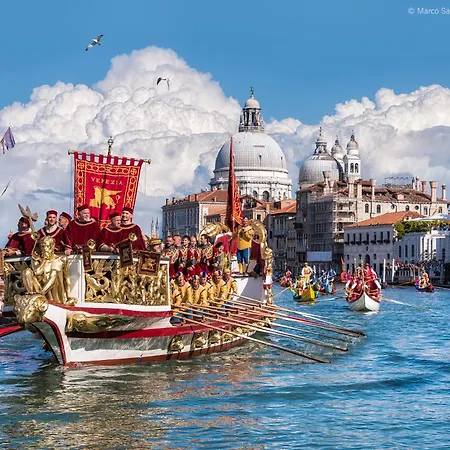 Flowers House - Host Solution Appartement Jesolo